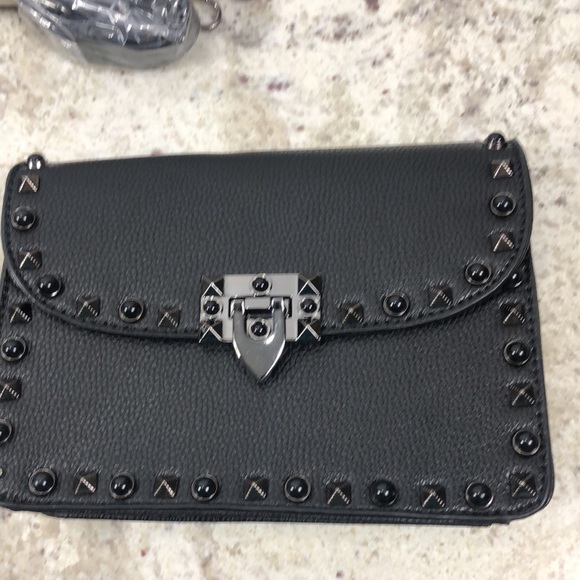 Bags - Picture 6 of 10